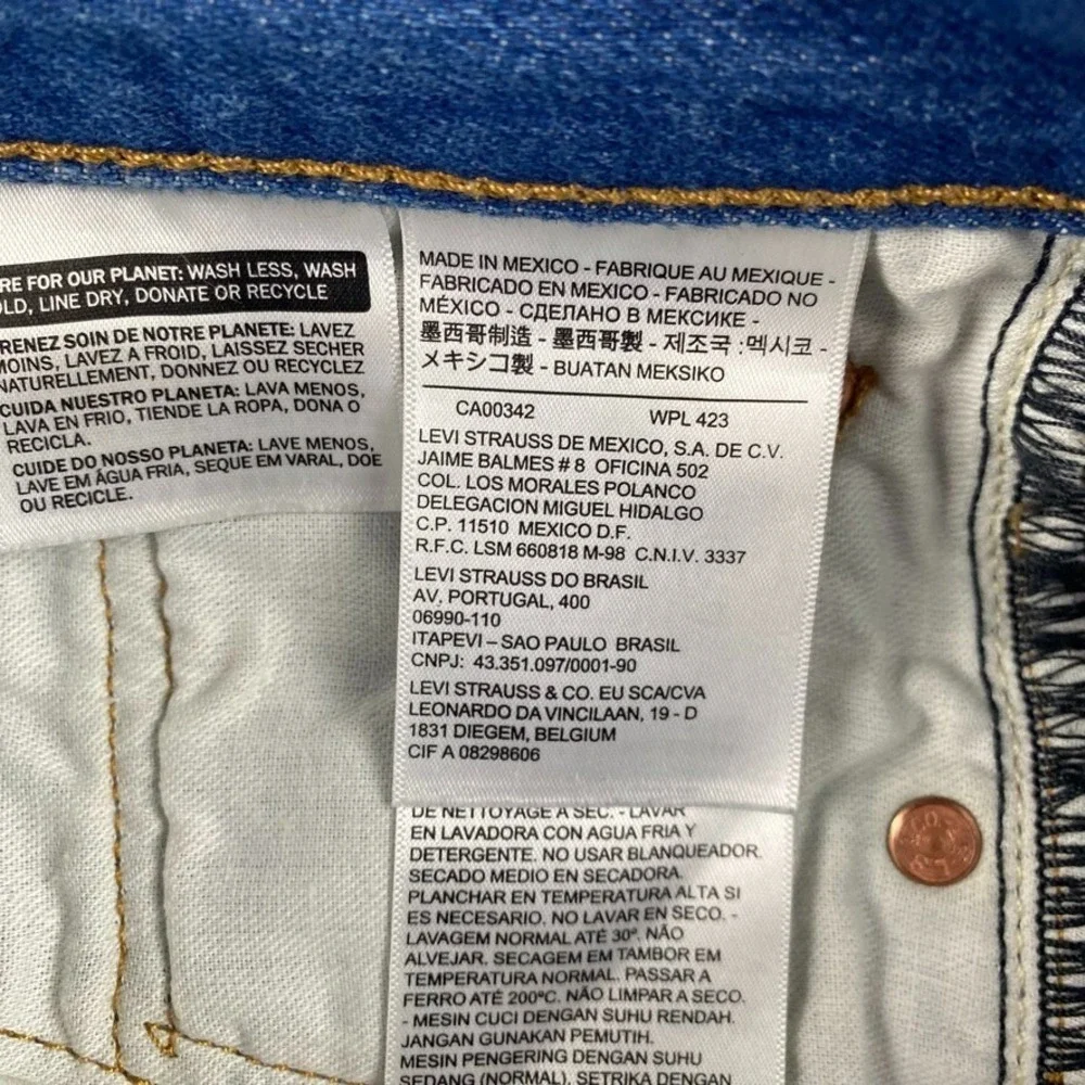 Levis Jeans Mens 29x32 Blue 501 Straight Button Fly Western Design Art Denim
